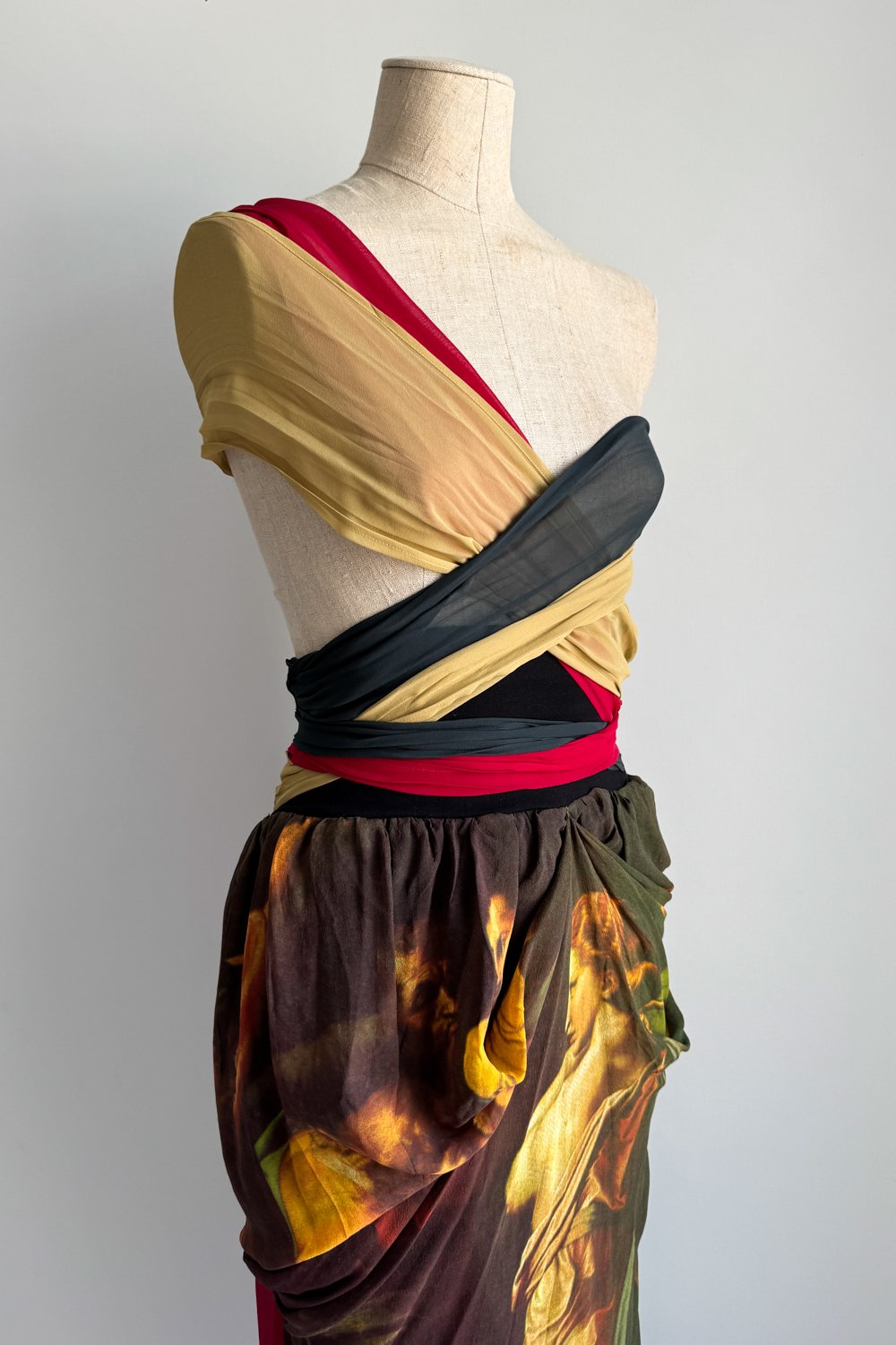 EMERIEU-Dolce-Gabbana-SS-1990-vintage-The-Transfiguration-print-draped-skirt-5