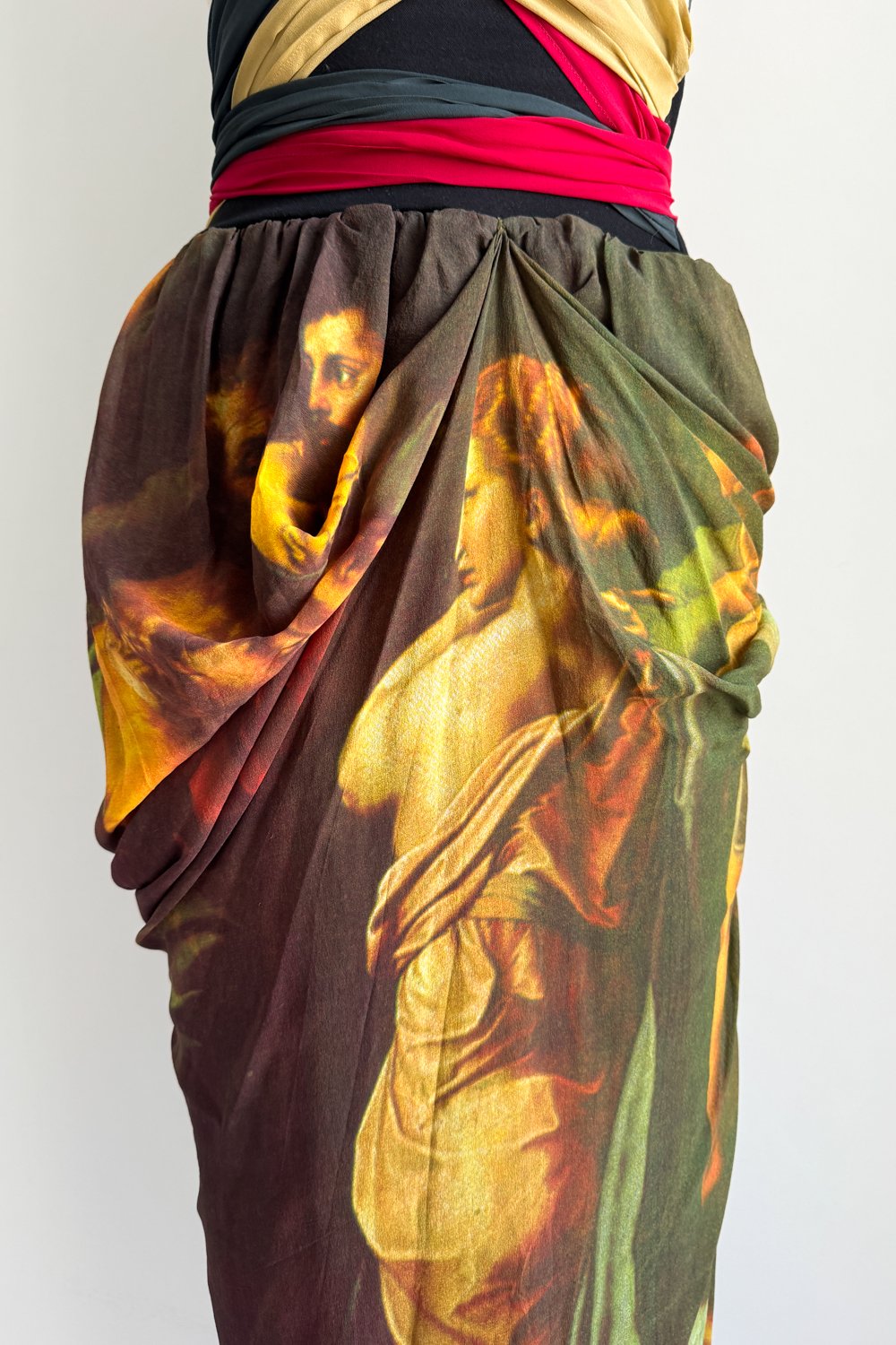 EMERIEU-Dolce-Gabbana-SS-1990-vintage-The-Transfiguration-print-draped-skirt-6