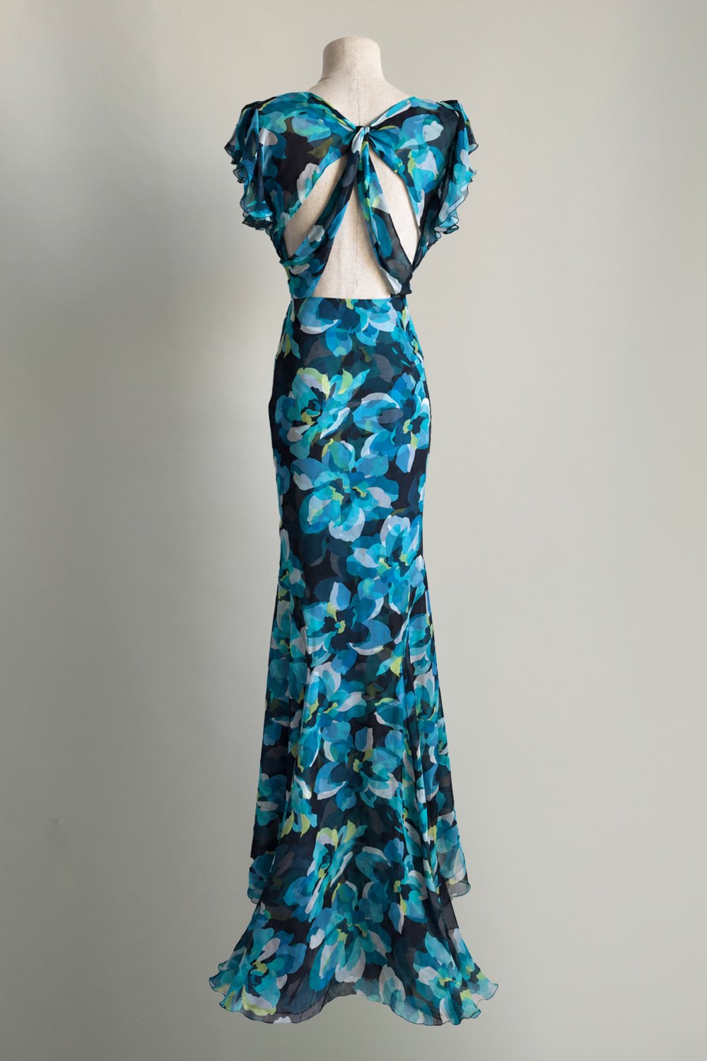EMERIEU-Gucci-SS-2006-blue-floral-silk-keyhole-opening-maxi-dress-gown-4