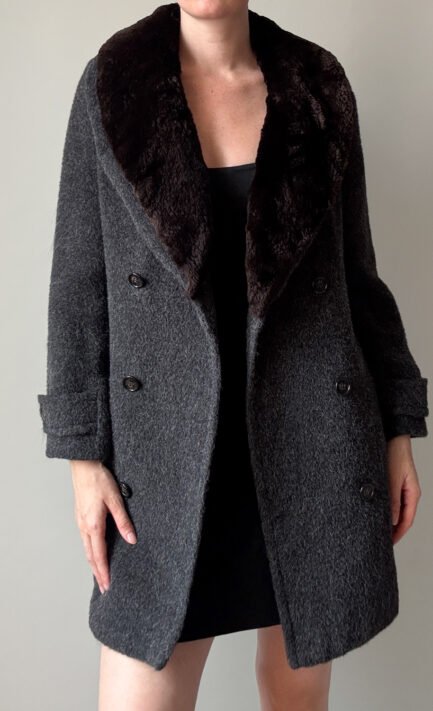 GUCCI 1995 Grey Wool & Alpaca Double-Breasted Coat with Fur Collar (M)