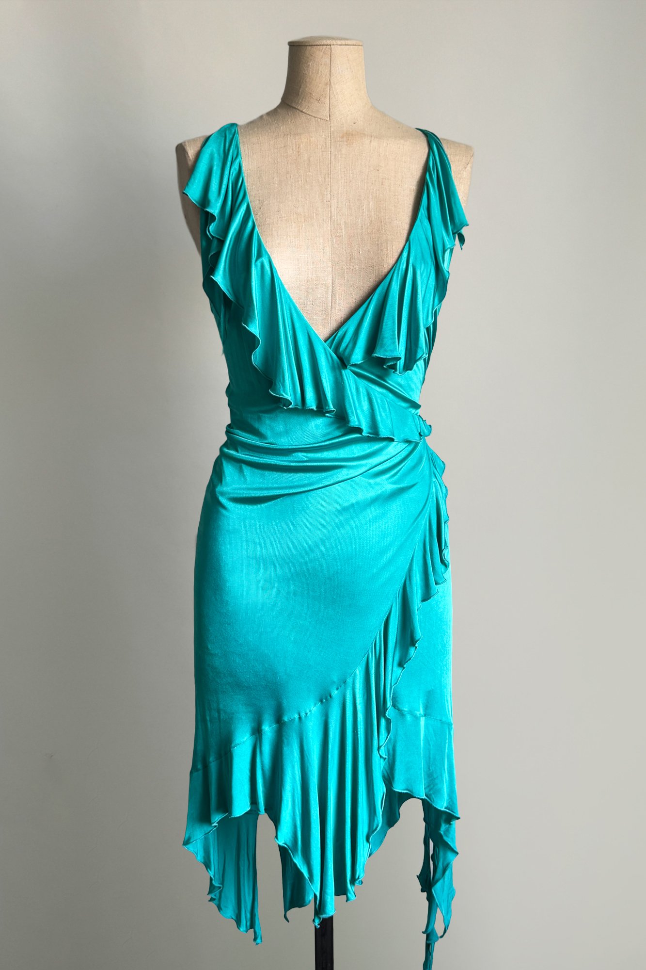 EMERIEU-Versace-SS-2004-black-wrap-midi-dress-1